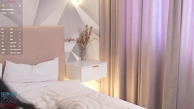 DeliaLoma online show from March 25, 6:52 am