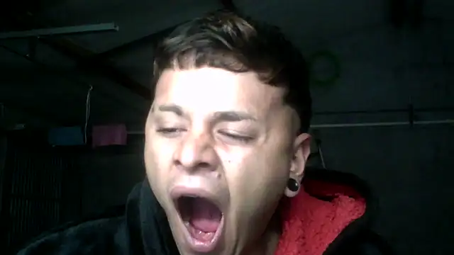 Snapshot of Sickbooy69 chatting on May 2, 1:27 pm Sickbooy69 online show from May 2, 1:27 pm