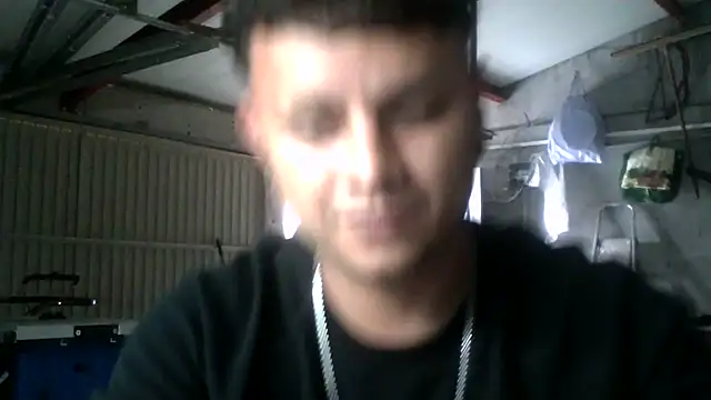 Snapshot of Sickbooy69 chatting on May 12, 4:15 pm Sickbooy69 online show from May 12, 4:15 pm