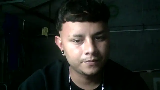 Snapshot of Sickbooy69 chatting on May 15, 3:30 pm Sickbooy69 online show from May 15, 3:30 pm