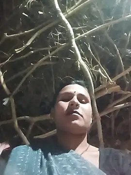 Cuty priti online show from April 28, 5:07 pm