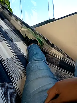 Snapshot of mel-0987 chatting on April 4, 9:34 pm mel-0987 online show from April 4, 9:34 pm