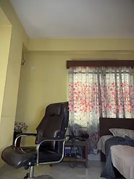 tooexpensive online show from April 9, 4:23 am