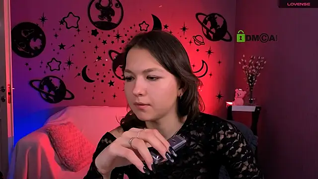 naya may online show from April 11, 7:45 am