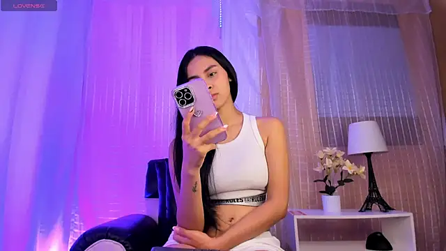 ManuelaEvans  online show from April 23, 11:51 pm