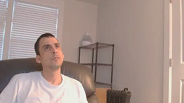 Snapshot of SissyJosh chatting on May 21, 11:34 pm SissyJosh online show from May 21, 11:34 pm