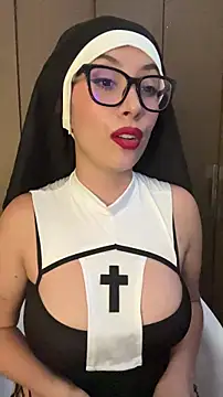 EmmaInPink online show from March 1, 5:26 pm