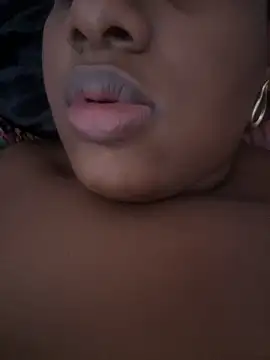 amorasecy online show from April 2, 10:46 am