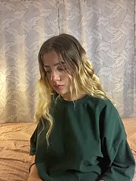 cute emmma online show from February 4, 11:27 am