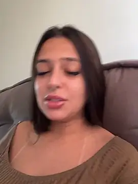 jujuarantes  2026 online show from April 16, 1:34 pm