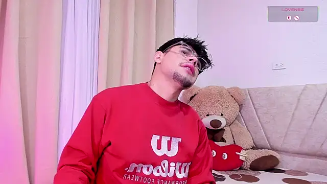 isaac saenzs online show from February 14, 2:58 pm