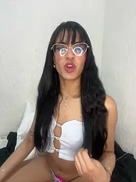 ValentinaEvanz online show from April 18, 6:45 pm