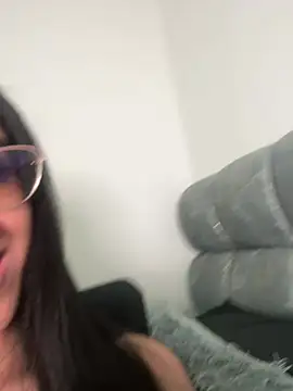 Snapshot of ValentinaEvanz chatting on July 2, 4:02 pm ValentinaEvanz online show from July 2, 4:02 pm