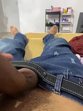 08yeis online show from February 15, 4:14 pm