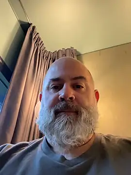 XJJ77x online show from June 8, 5:57 pm