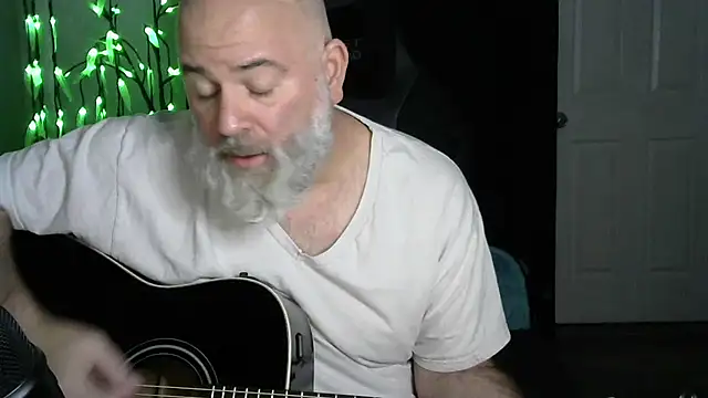XJJ77x online show from July 12, 1:07 am