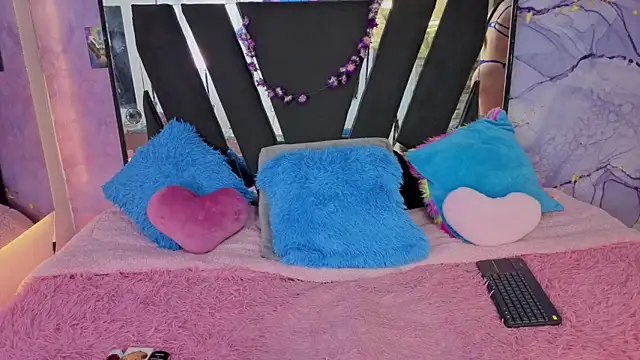 Alice NY online show from April 16, 3:40 am