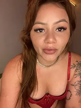 Snapshot of Isisbennett chatting on April 18, 6:45 pm Isisbennett online show from April 18, 6:45 pm