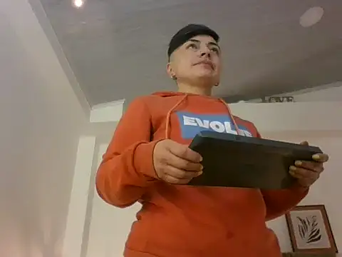 kat paradise online show from February 20, 11:43 am