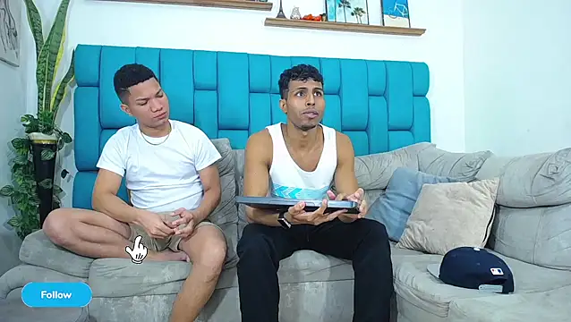 Interracial Snow Bunny online show from March 27, 8:19 pm