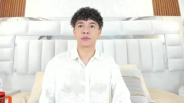 Snapshot of imxxjoel chatting on May 1, 4:06 am imxxjoel online show from May 1, 4:06 am