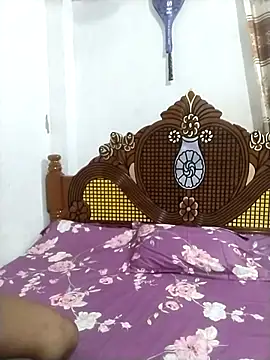 Snapshot of sumi_couele18 chatting on April 12, 6:02 pm sumi couele18 online show from April 12, 6:02 pm