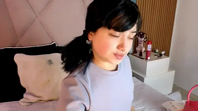 Snapshot of Sienna_Desiree chatting on June 15, 1:24 pm Sienna Desiree online show from June 15, 1:24 pm