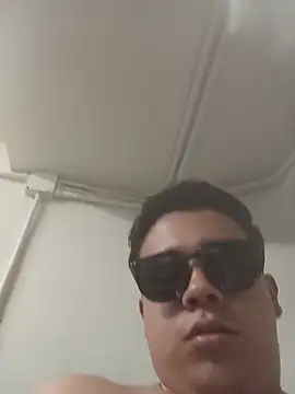 Yosoyelmismo-6737 online show from June 8, 9:48 pm