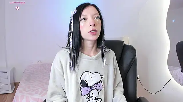 Snapshot of Diamond__cherry69 chatting on February 24, 1:53 pm Diamond cherry69 online show from February 24, 1:53 pm