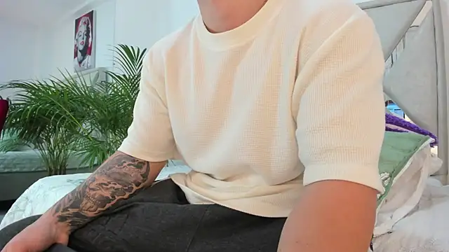 Liam saint online show from March 20, 12:21 pm