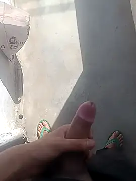 Snapshot of daksh__8_inche chatting on February 26, 5:17 am daksh 8 inche online show from February 26, 5:17 am