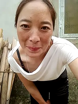 muamua99 online show from April 4, 1:15 am