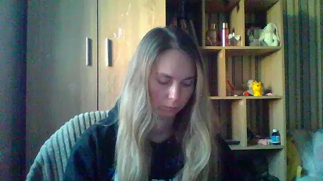 VikiLove765 online show from March 4, 3:29 pm