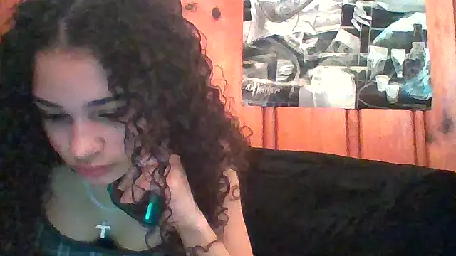 Snapshot of scar2343 chatting on January 11, 2:11 pm scar2343 online show from January 11, 2:11 pm