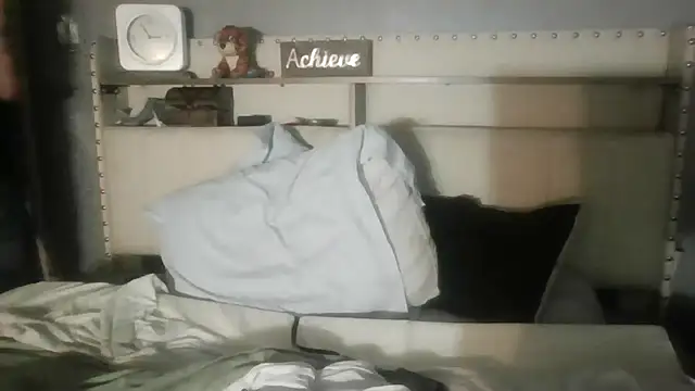 Snapshot of Derrick7799 chatting on January 8, 7:43 am Derrick7799 online show from January 8, 7:43 am