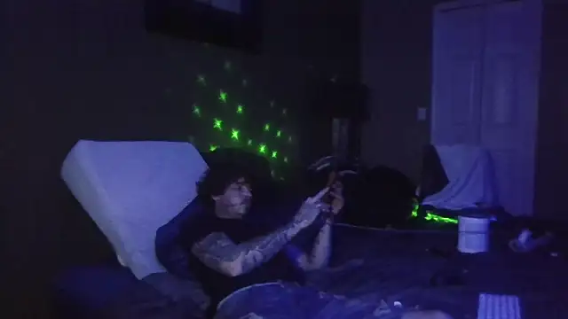 Snapshot of Derrick7799 chatting on February 7, 2:15 am Derrick7799 online show from February 7, 2:15 am