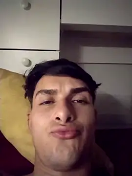 Snapshot of Fefe2805 chatting on March 7, 3:03 am Fefe2805 online show from March 7, 3:03 am