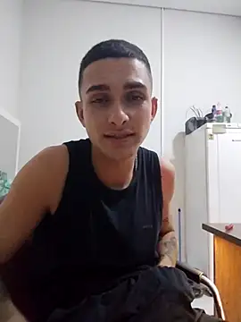 Snapshot of Fefe2805 chatting on March 21, 3:33 am Fefe2805 online show from March 21, 3:33 am