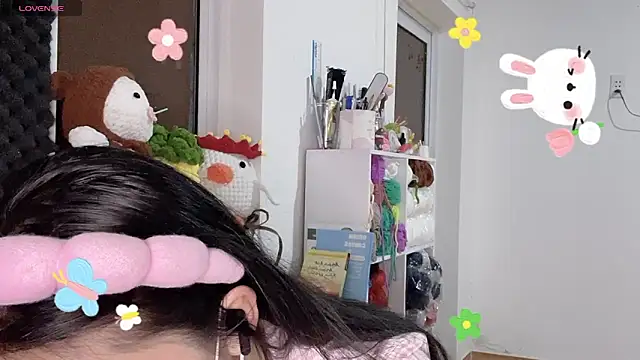 Tieu-May online show from March 24, 9:20 pm