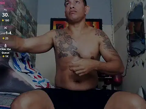 Snapshot of Antwan145 chatting on February 24, 12:36 pm Antwan145 online show from February 24, 12:36 pm