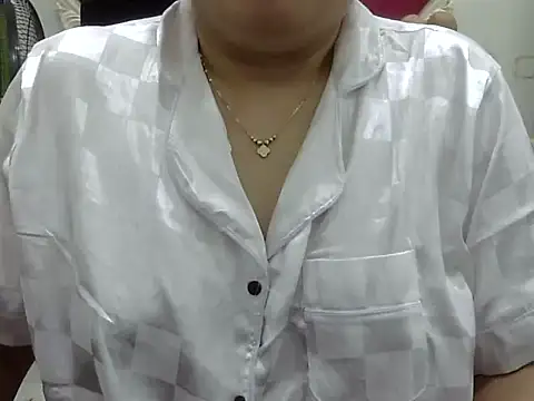 Sarah no land online show from March 25, 2:01 pm