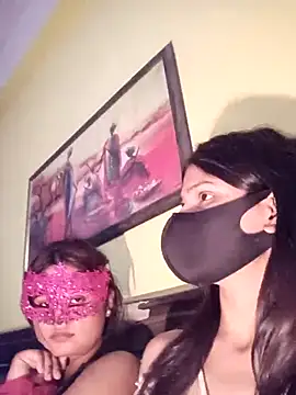 Sakshi-Aditi online show from April 7, 8:37 am