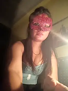 Sakshi-Aditi online show from April 7, 8:42 pm