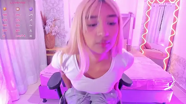 IRINA TAY1 online show from April 18, 3:10 am