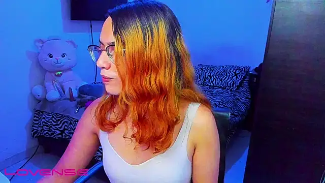 lillykittyyy online show from January 13, 9:42 pm