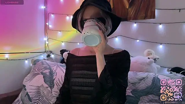 stillsweety online show from March 27, 12:16 am