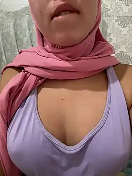 Snapshot of Shann_95 chatting on May 27, 3:42 pm Shann 95 online show from May 27, 3:42 pm