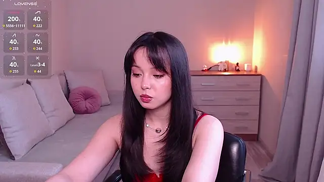 lia hetty online show from March 11, 1:17 pm