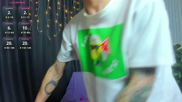 Snapshot of Jamie_Inked chatting on February 17, 3:14 am Jamie Inked online show from February 17, 3:14 am