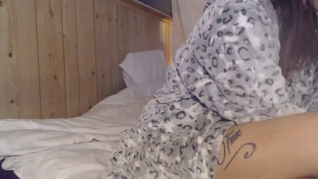 saraswirls69xh online show from March 8, 12:31 pm